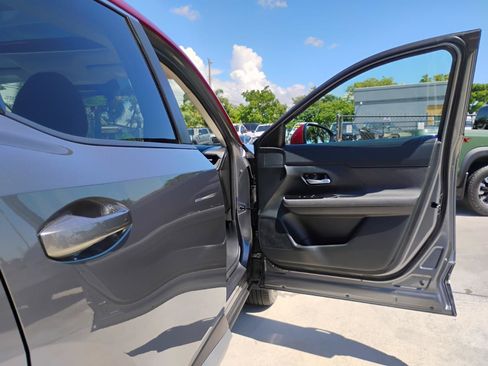 Used 2025 Nissan Kicks SV w/ SV Premium Package FWD image 43