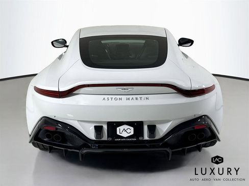 Used 2022 Aston Martin V8 Vantage Coupe image 7