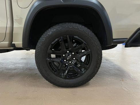 Used 2024 Chevrolet Colorado Trail Boss AWD/4WD image 26