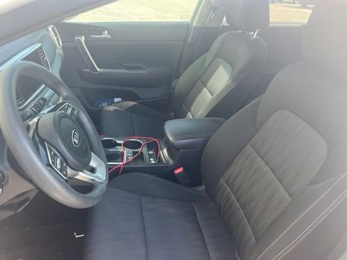 Used 2022 Kia Sportage LX FWD image 8