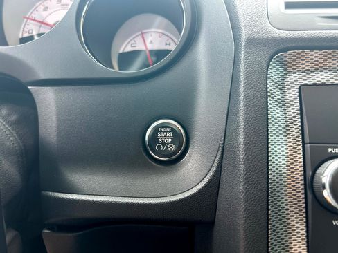 Used 2014 Dodge Challenger R/T image 21