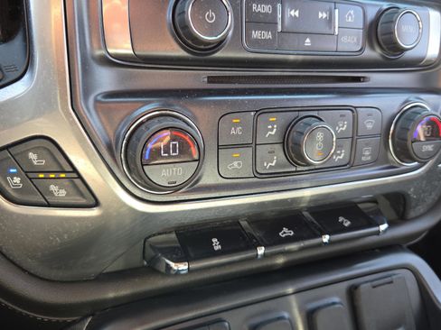 Used 2018 Chevrolet Silverado 1500 LTZ Z71 w/ Centennial Edition image 19