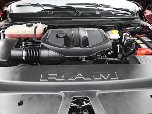 Used 2025 RAM 1500 Big Horn AWD/4WD image 22