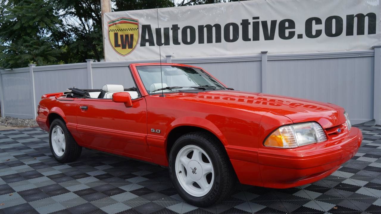 Used 1992 Ford Mustang LX RWD image 3