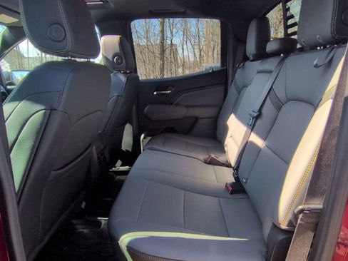 Used 2025 Chevrolet Colorado ZR2 w/ Technology Package image 28