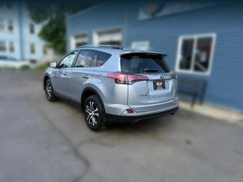 Used 2016 Toyota RAV4 LE AWD/4WD image 5