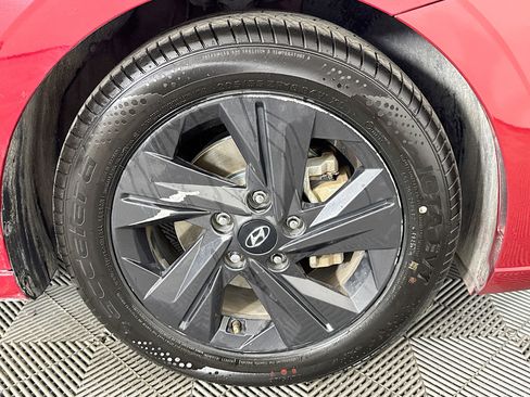 Used 2021 Hyundai Elantra SEL FWD image 31
