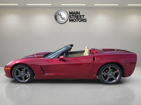 Used 2006 Chevrolet Corvette Convertible RWD image 2