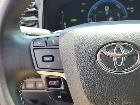 Certified 2025 Toyota Camry SE FWD image 19