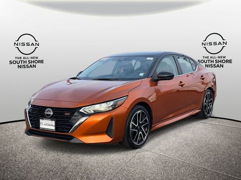 Certified 2025 Nissan Sentra SR w/ SR Premium Package image 4