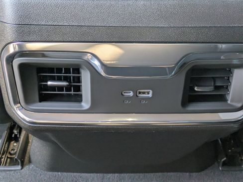 Used 2025 GMC Sierra 2500 SLT w/ SLT Convenience Package image 16