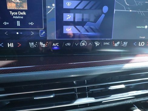 New 2026 Chevrolet Traverse RS w/ LPO, Floor Liner Package image 8