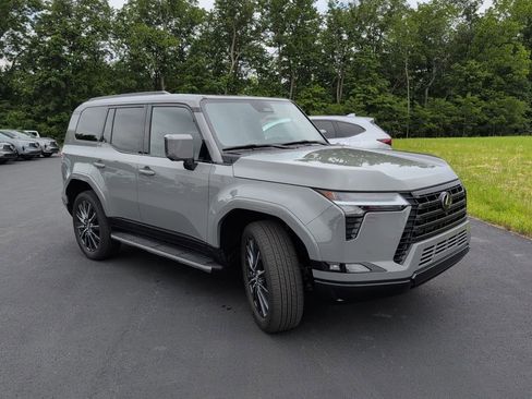 Used 2025 Lexus GX 550 w/ Cold Area Package AWD/4WD image 7
