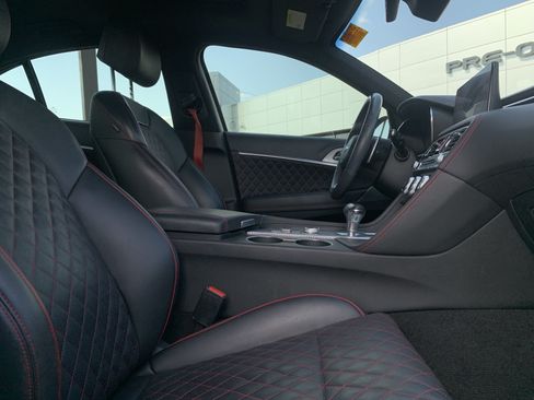 Used 2022 Genesis G70 3.3T RWD image 35