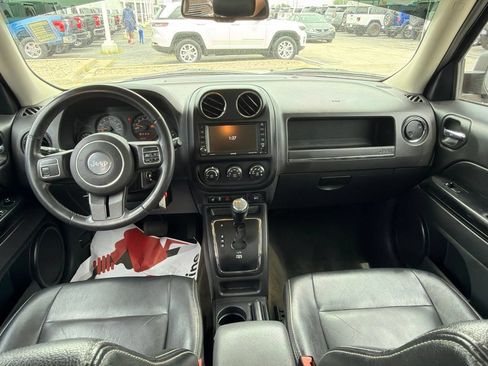 Used 2016 Jeep Patriot High Altitude AWD/4WD image 8