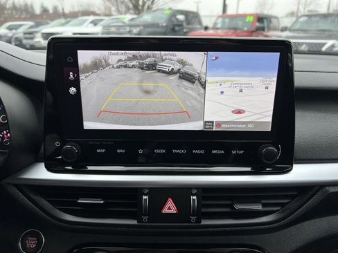 Used 2023 Kia Forte GT-Line w/ GT-Line Premium Package image 18