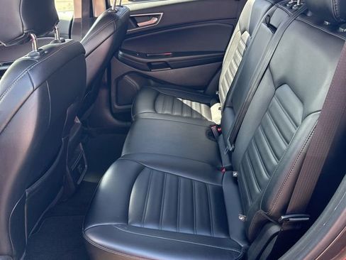 Used 2019 Ford Edge SEL w/ Cold Weather Package AWD/4WD image 7