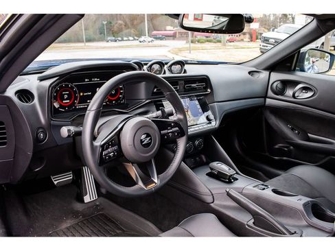 Used 2024 Nissan Z Performance w/ Floor Mat Package image 13