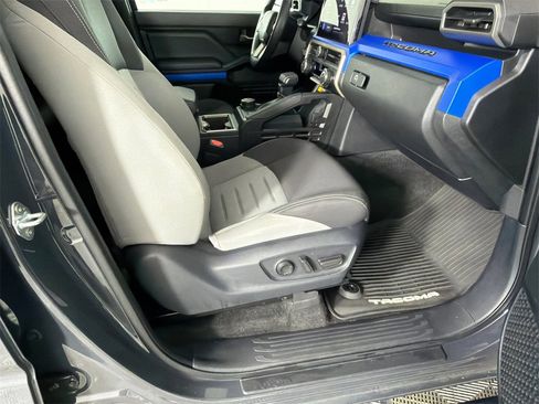 Used 2024 Toyota Tacoma TRD Sport w/ TRD Sport Upgrade Package image 14