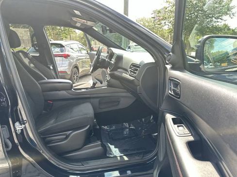 Used 2025 Dodge Durango GT RWD image 29