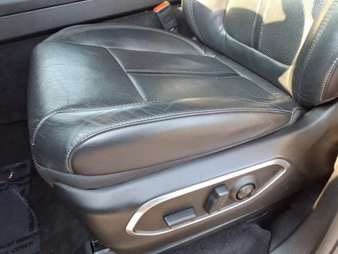 Certified 2022 Jeep Wagoneer Series III w/ Flexible Seating Group AWD/4WD image 12