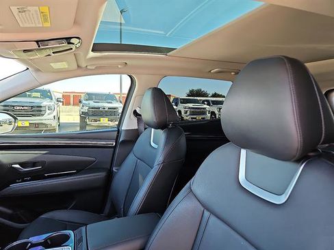 Used 2024 Hyundai Tucson Limited image 11
