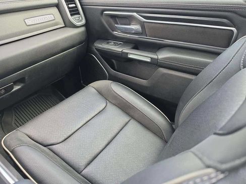 Used 2023 RAM 1500 Laramie AWD/4WD image 18