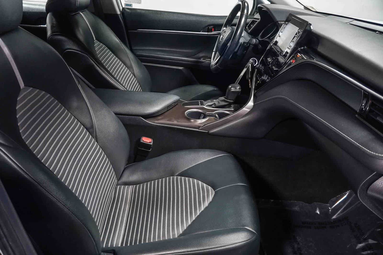 Certified 2022 Toyota Camry SE FWD image 18