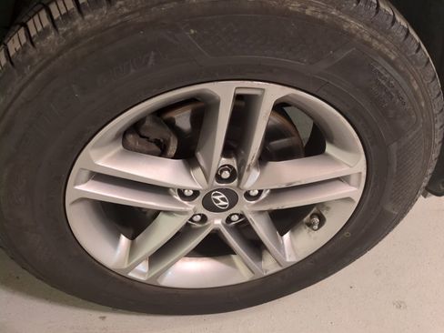 Used 2018 Hyundai Santa Fe Sport image 2