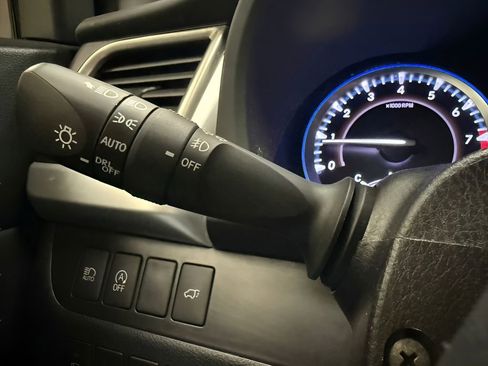 Used 2019 Toyota Highlander XLE image 20