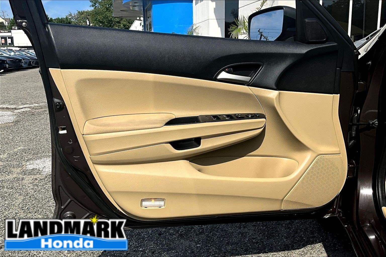 Used 2011 Honda Accord LX-P image 17