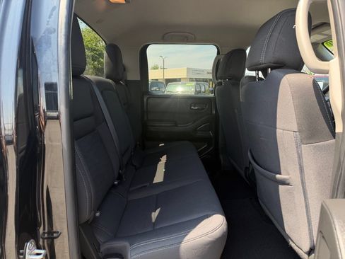 Used 2023 Nissan Frontier SV AWD/4WD image 26