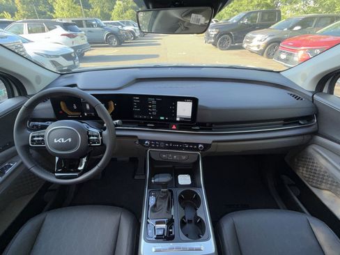 New 2026 Kia Carnival EX FWD image 39