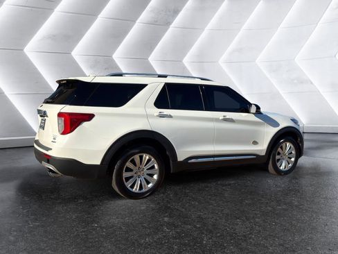 Used 2022 Ford Explorer King Ranch w/ Technology Package image 5