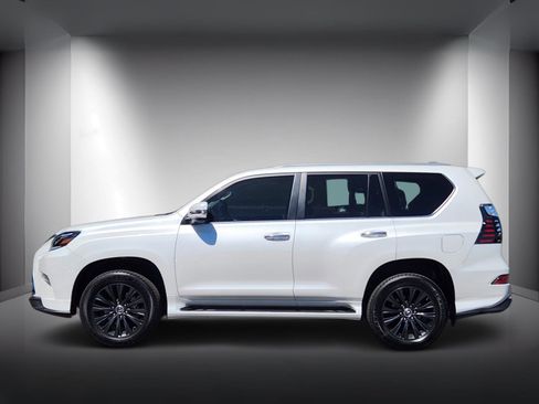 Used 2023 Lexus GX 460 Luxury w/ Sport Design Package AWD/4WD image 2