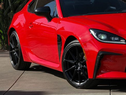 Used 2024 Toyota GR86 Premium image 4