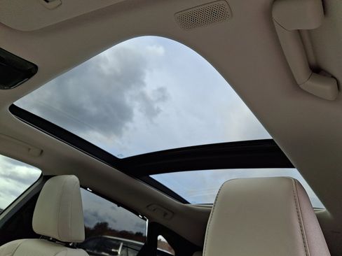 Used 2025 Lexus RX 350 AWD w/ Convenience Package image 15