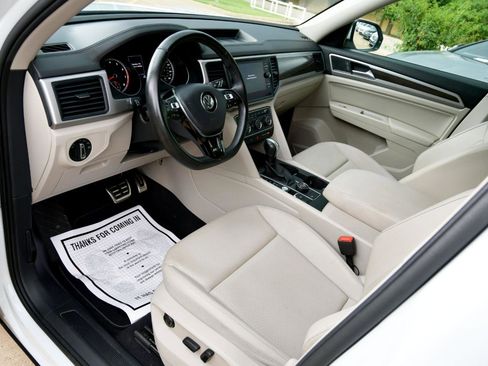 Used 2020 Volkswagen Atlas SE w/ Panoramic Sunroof Package image 33