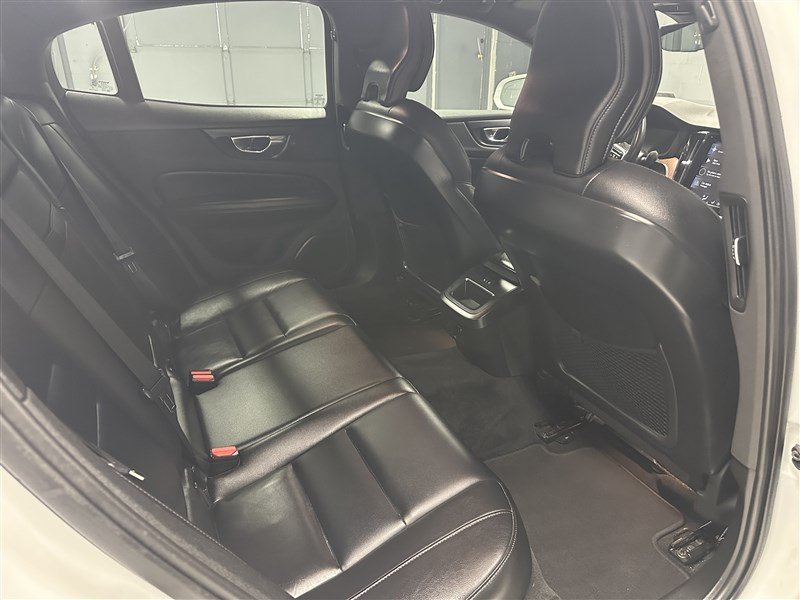 Used 2019 Volvo S60 T6 Momentum w/ Premium Package AWD/4WD image 12