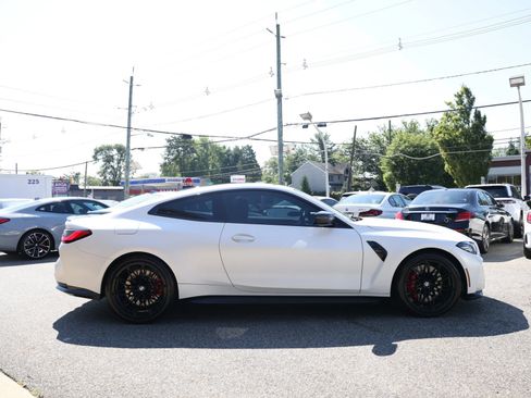 Used 2022 BMW M4 xDrive Competition w/ M Carbon Exterior Package AWD/4WD image 4