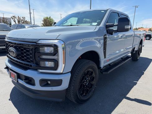 New 2026 Ford F350 Lariat w/ Black Appearance Package AWD/4WD image 7
