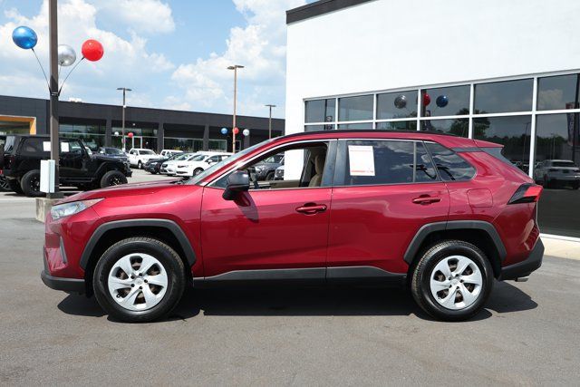 Used 2019 Toyota RAV4 LE FWD image 9