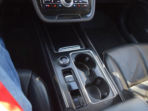 Used 2022 Lincoln Corsair AWD w/ Premium Package image 16