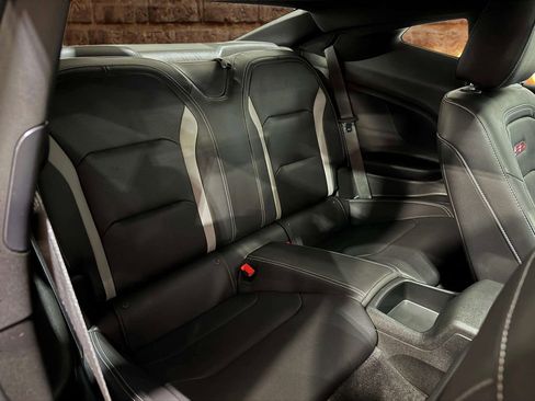 Used 2020 Chevrolet Camaro SS RWD image 24
