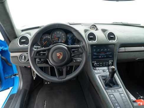 Certified 2025 Porsche 718 Cayman GT4 RS image 30