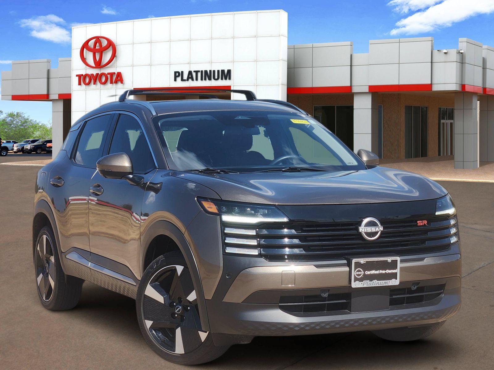 Used 2025 Nissan Kicks SR FWD 360° Tour