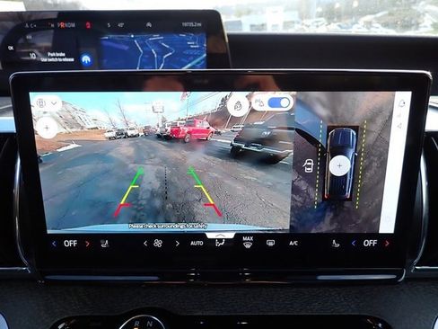 Used 2025 Ford Expedition Tremor image 27