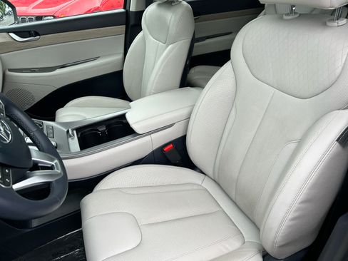 Used 2022 Hyundai Palisade SEL w/ Premium Package AWD/4WD image 14