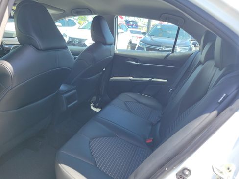 Used 2022 Toyota Camry SE FWD image 18