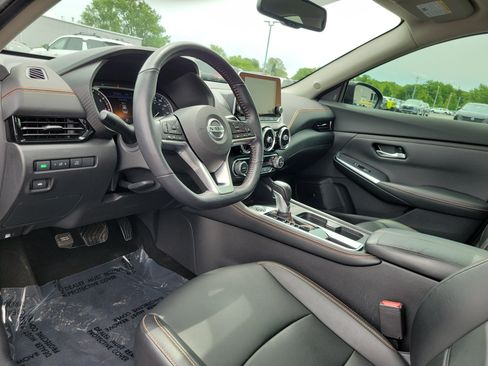Certified 2021 Nissan Sentra SR w/ SR Premium Package FWD image 19
